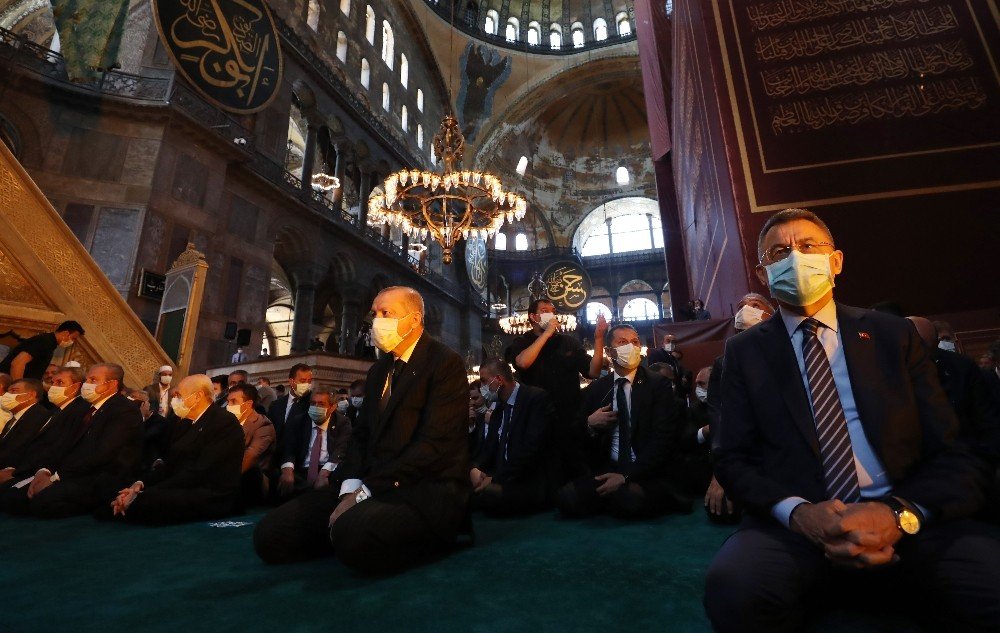 Ayasofya’da 86 Yıl Sonra İlk Namaz