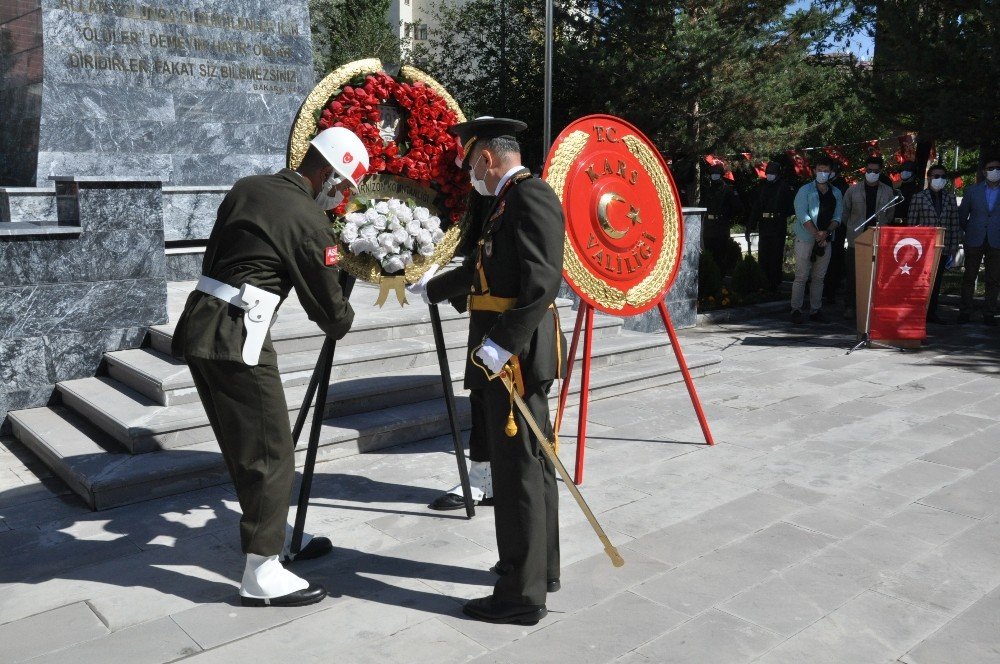 Kars’ta 'Zafer Bayramı' Kutlamaları