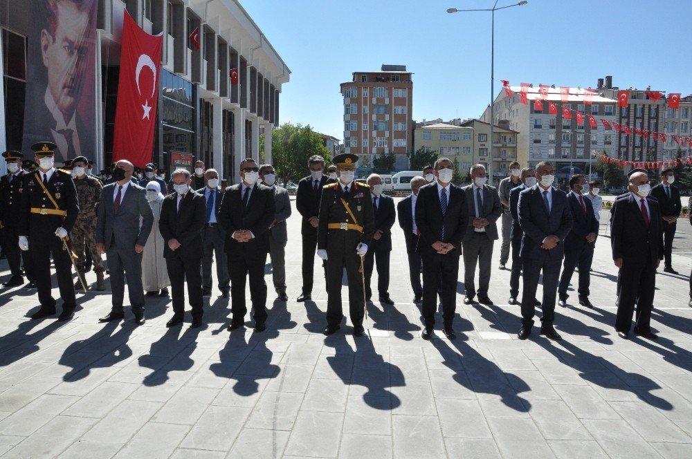 Kars’ta 'Zafer Bayramı' Kutlamaları