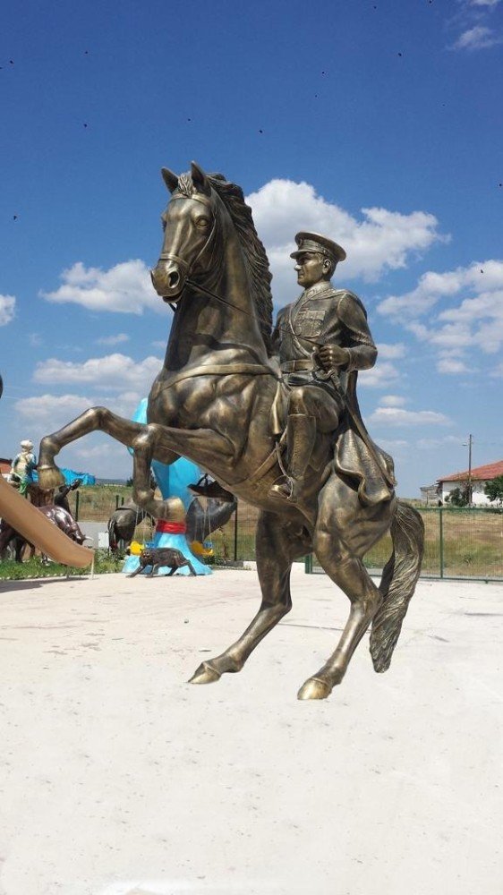 Arpaçay 'Cumhuriyet Meydanı’ Yenileniyor