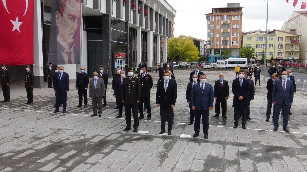 Atatürk’ün Kars’a Gelişinin 96. Yılında Törenle Kutlandı