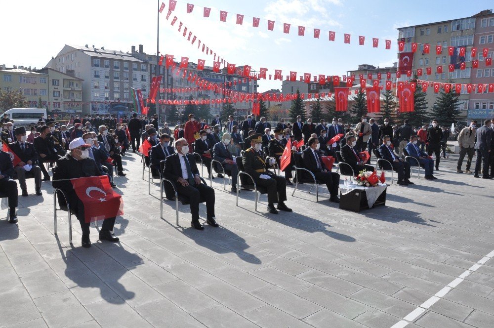 Kars’ta Cumhuriyet Bayramı Törenle Kutlandı