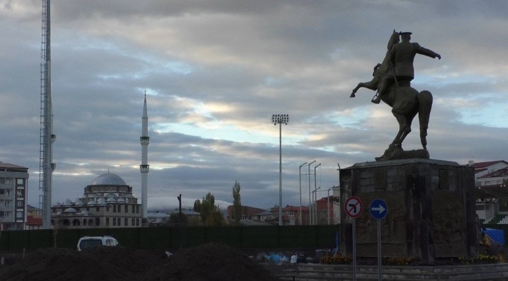 Kars’ta Dağlar Beyaza Büründü