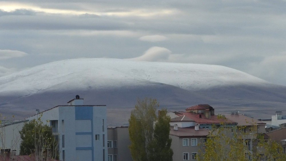 Kars’ta Dağlar Beyaza Büründü