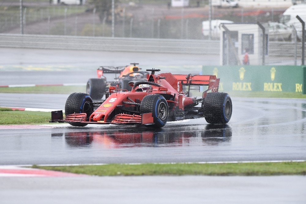 F1 İstanbul Yarışını Lewis Hamilton Kazandı