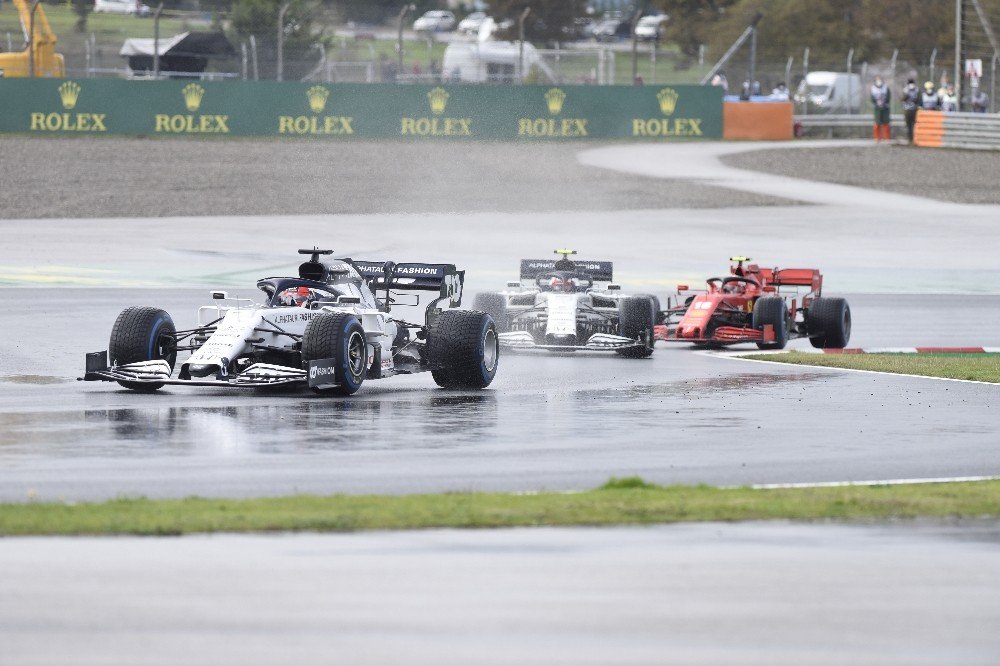 F1 İstanbul Yarışını Lewis Hamilton Kazandı