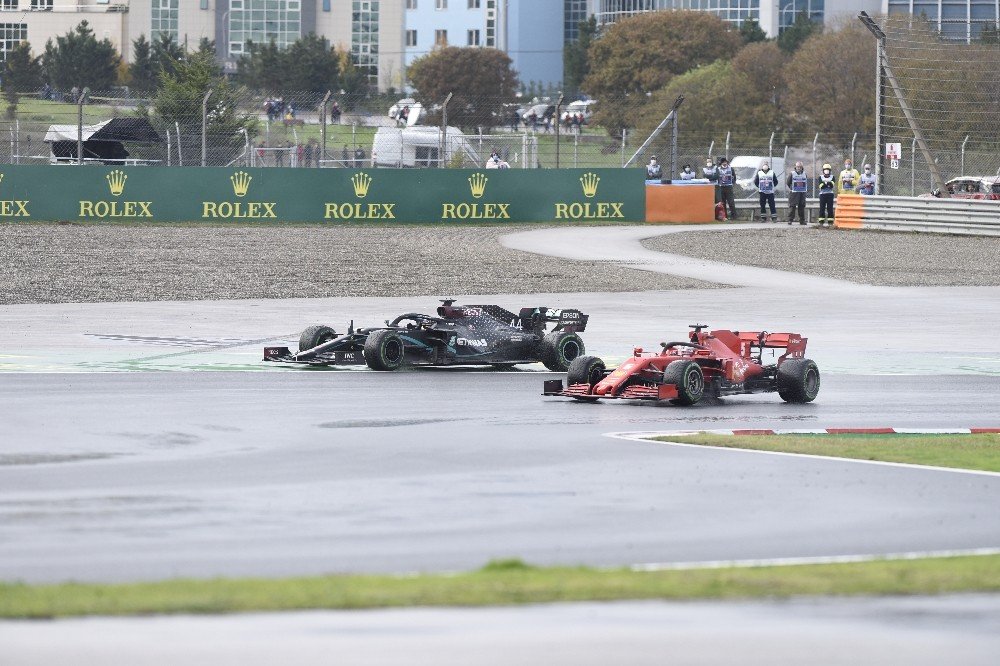 F1 İstanbul Yarışını Lewis Hamilton Kazandı