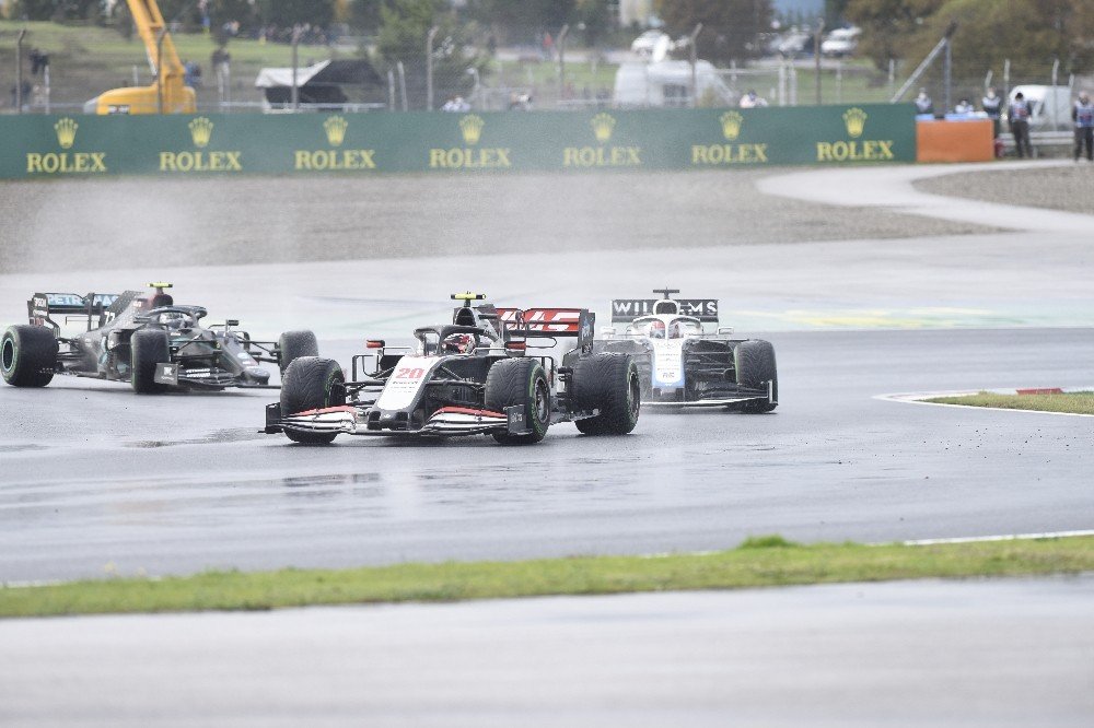 F1 İstanbul Yarışını Lewis Hamilton Kazandı