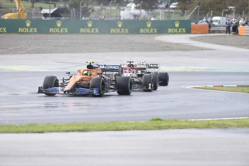 F1 İstanbul Yarışını Lewis Hamilton Kazandı