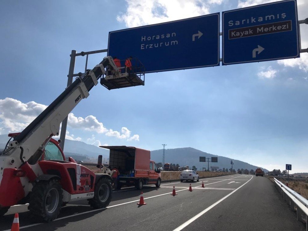 Karakurt Horasan Yolu Trafiğe Açıldı