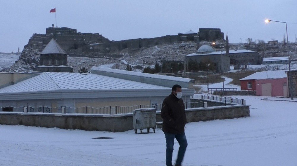 Kars ve Bölge Beyaza Büründü