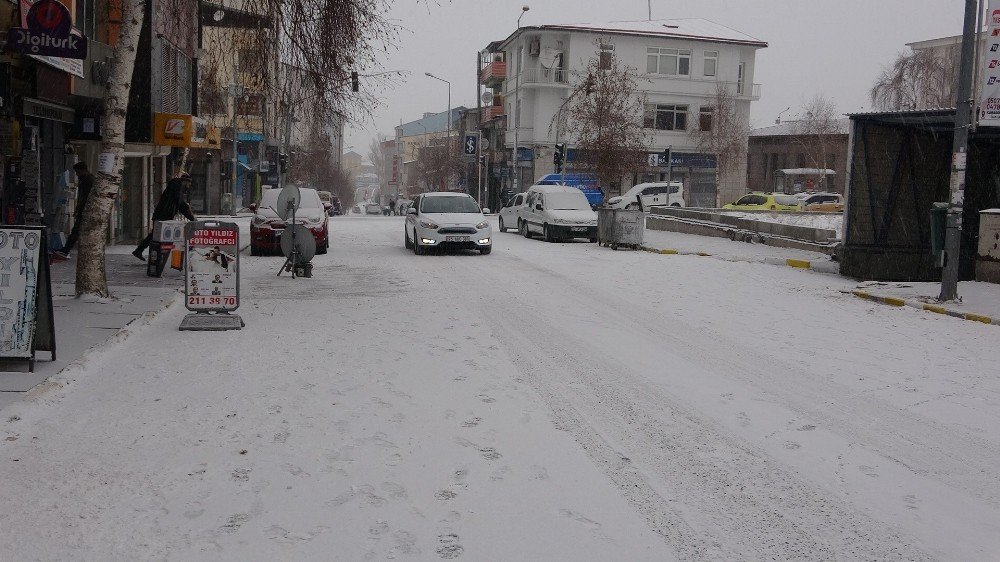 Ardahan'da Yoğun Kar Yağışı