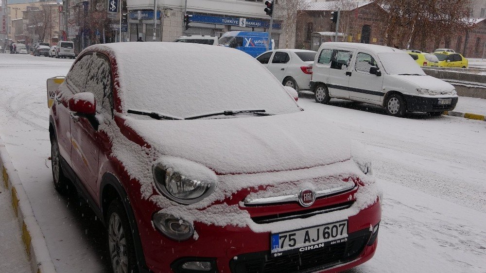 Ardahan'da Yoğun Kar Yağışı