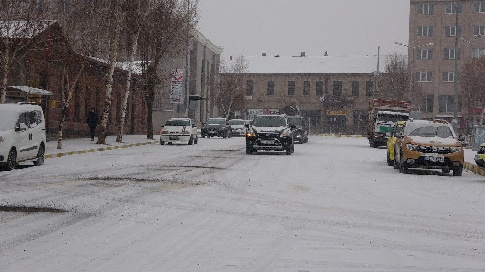 Ardahan'da Yoğun Kar Yağışı