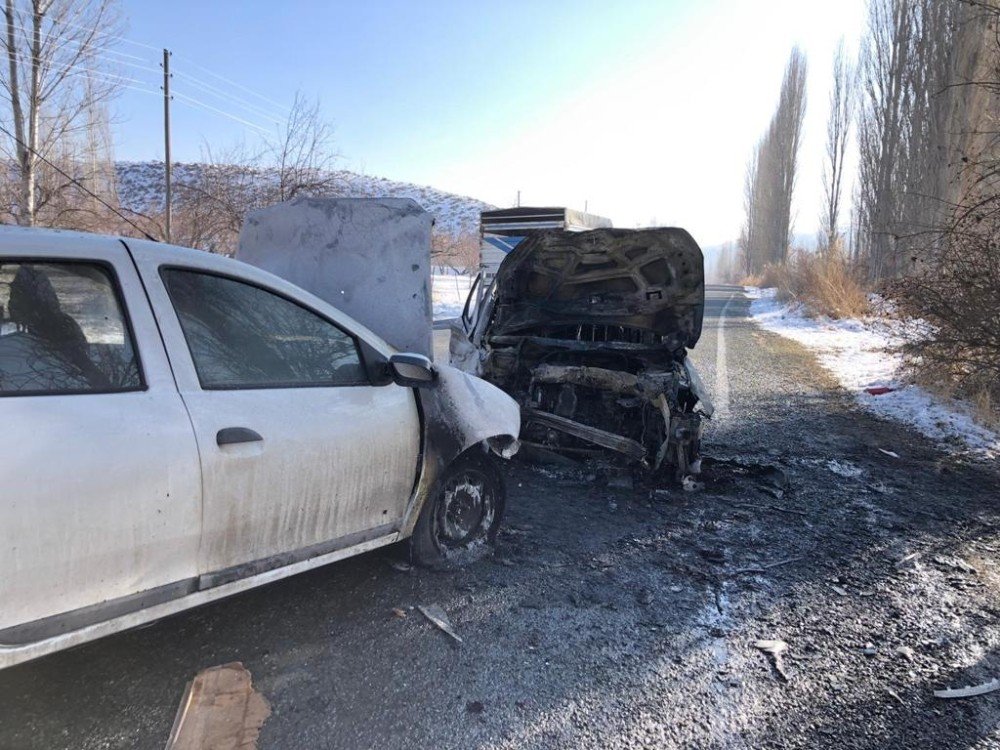 Kağızman'da Trafik Kazası: 4 Yaralı