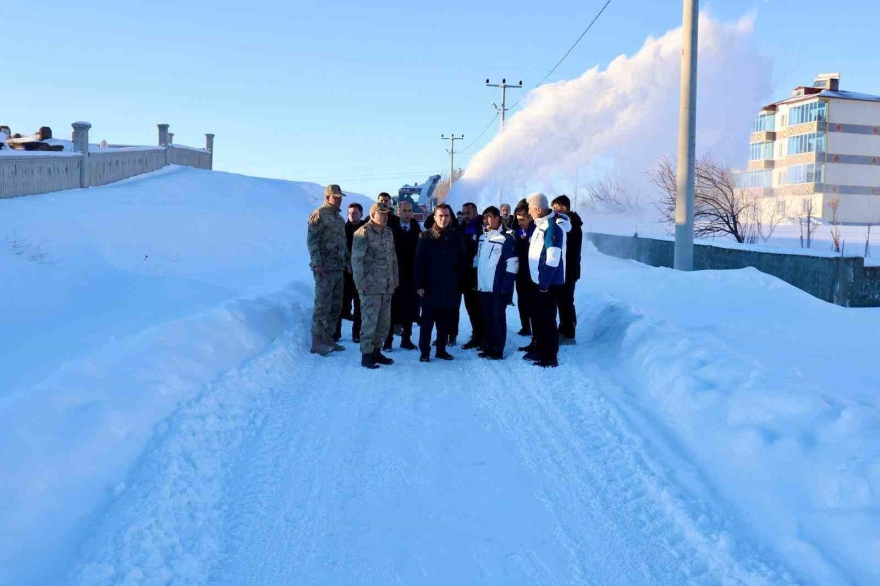 Bitlis’te Karla Mücadele Çalışmaları Aralıksız Devam Ediyor