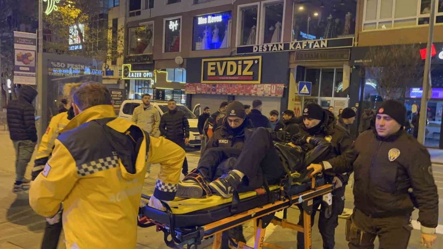 Çarpıştığı Arabanın Üzerinden Takla Attı: O Anlar Kamerada