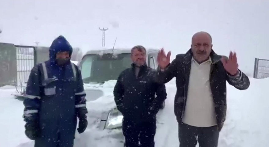 Gercüş’te Karda Mahsur Kalan 5 Kişi Kurtarıldı