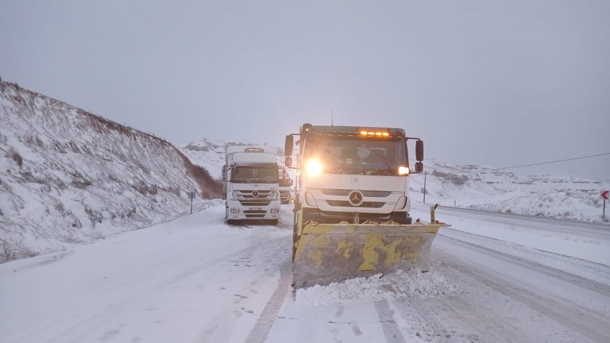 Gercüş’te Kardan Kapanan 45 Köy Yolu Ulaşıma Açıldı