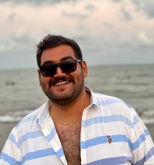 Adana’da Kargoya Bırakılan Kaçak Sigara Paketini Polise Teslim Eden Şube Müdürü Öldürüldü