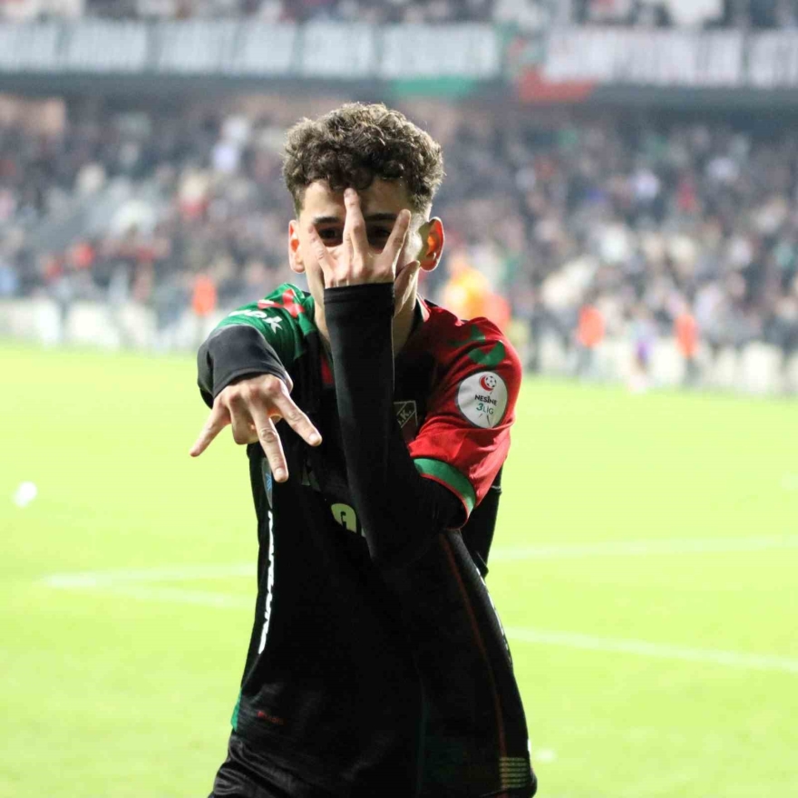 Karşıyakalı Adem Yeşilyurt’a Milli Davet