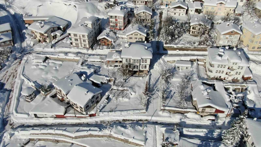 İ̇lçeler Kara Gömüldü, Ortaya Çıkan Manzara Şaşırttı