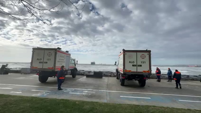 İ̇stanbul’da İki Tanker Acil Durum Çağrısında Bulundu, Gemiler Havadan Görüntülendi