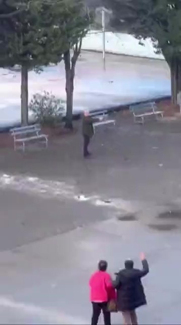 Okul Bahçesindeki Rehine Krizinde Baba Serbest Bırakıldı, Şantajcı Tutuklandı