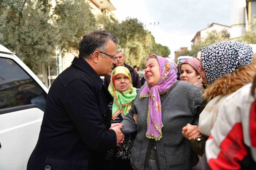 Eşi Tarafından Öldürülen Kadının Tabutunu Kadınlar Taşıdı