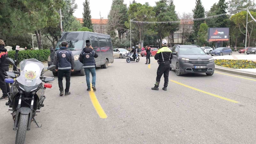 Muğla Cumhuriyet Meydanı’nda Geniş Kapsamlı Trafik Denetimi