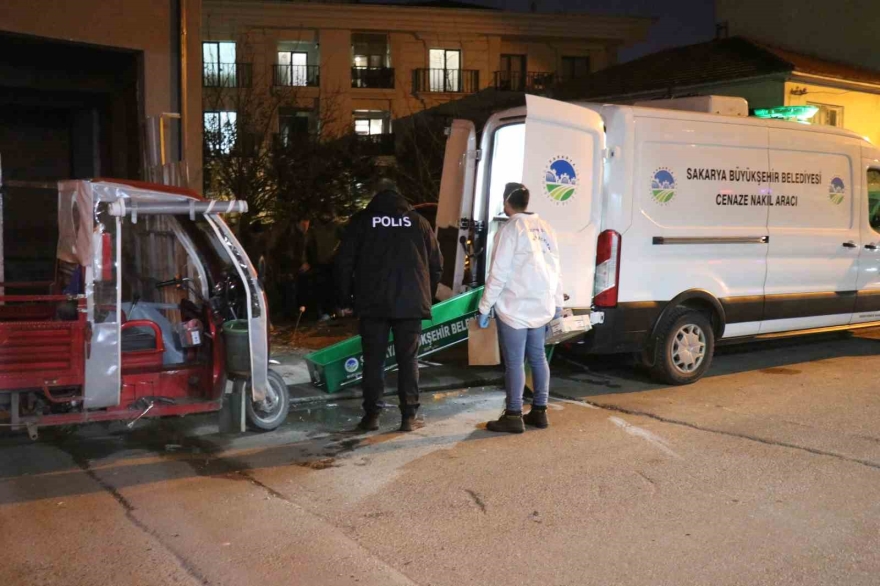 İ̇nşaat Sahasında Erkek Cesedi Bulundu