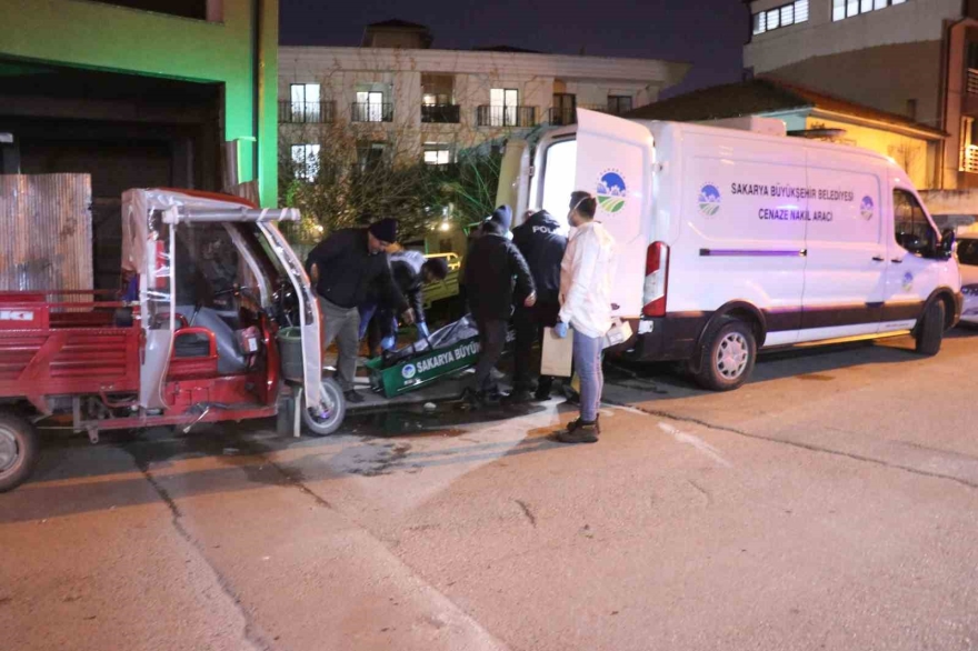 İ̇nşaat Sahasında Erkek Cesedi Bulundu