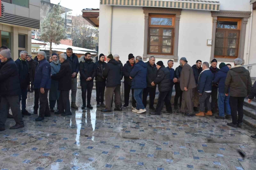 Mekke’de Ring Otobüsünün Çarptığı Türk Umreci Memleketi Sakarya’da Defnedildi