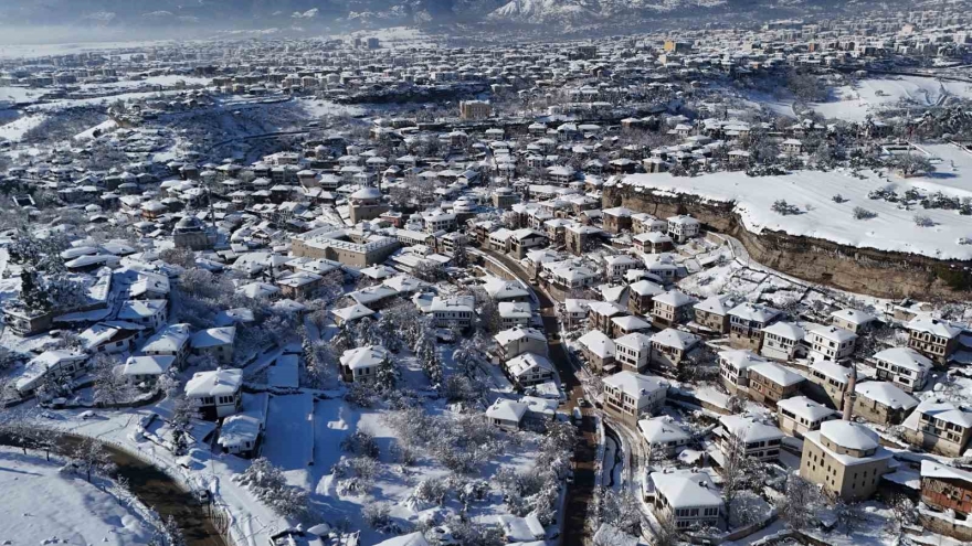 Kar Altında Masalsı Görüntüler Sunan Unesco Kenti Safranbolu Dron İle Görüntülendi
