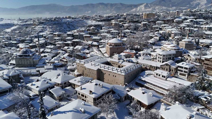 Kar Altında Masalsı Görüntüler Sunan Unesco Kenti Safranbolu Dron İle Görüntülendi