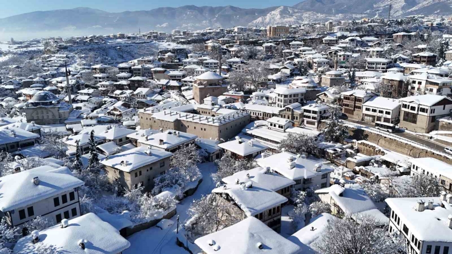 Kar Altında Masalsı Görüntüler Sunan Unesco Kenti Safranbolu Dron İle Görüntülendi
