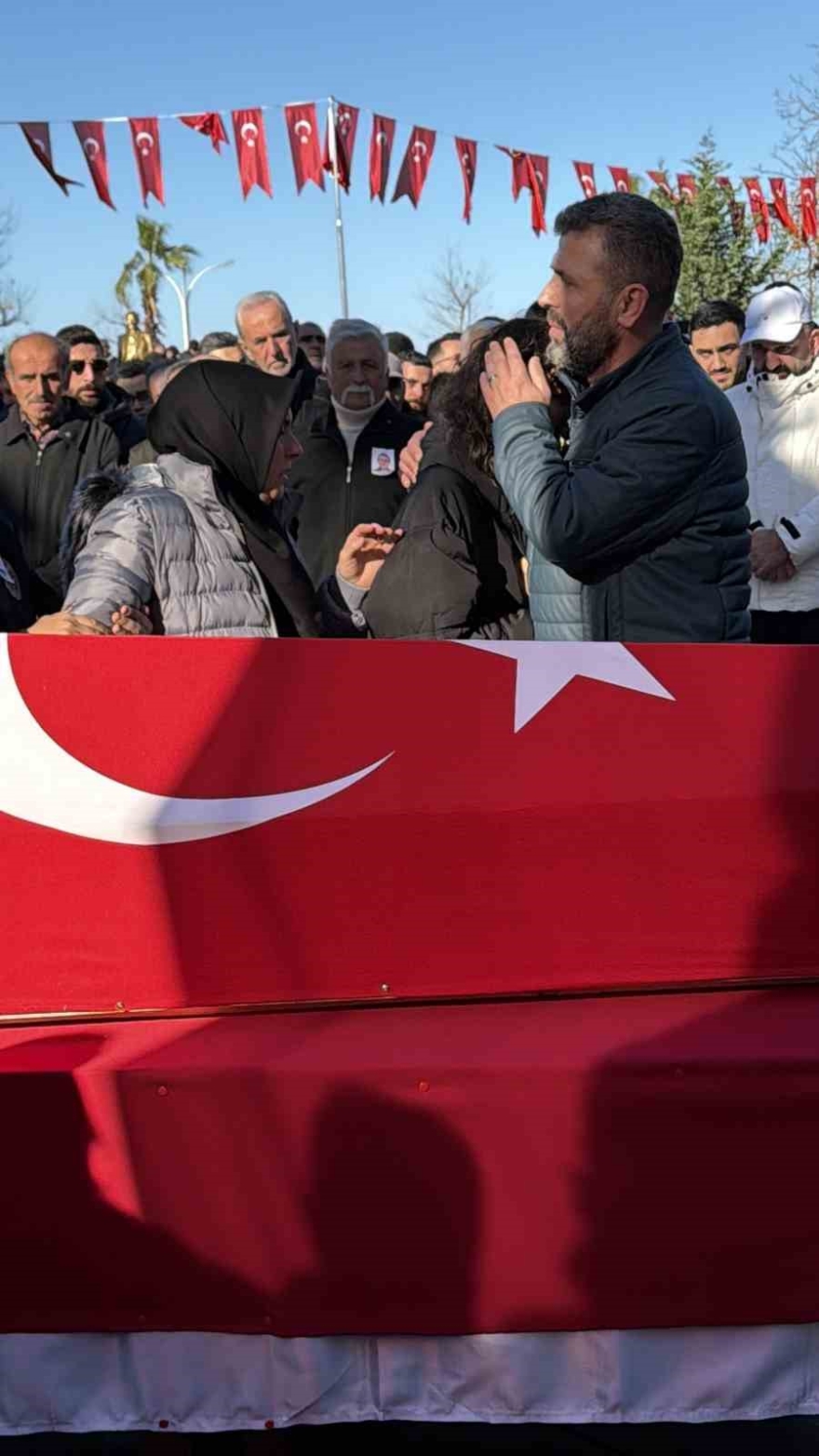 Düzce, Şehit Turgut Külünk’ü Son Yolculuğuna Uğurluyor