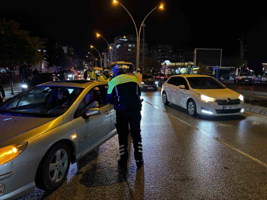 Adana’da "yılbaşı Huzur Ve Güven" Uygulaması