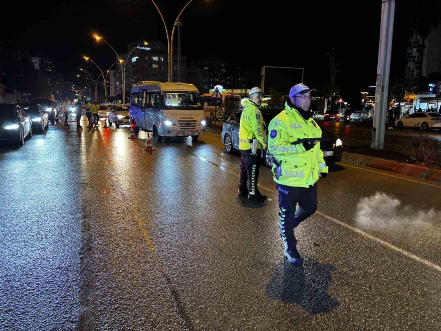 Adana’da "yılbaşı Huzur Ve Güven" Uygulaması