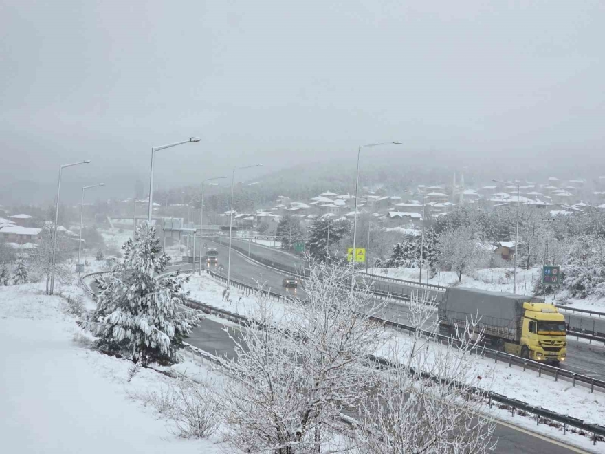 Pozantı’da Kar Yağışı Etkili Oldu