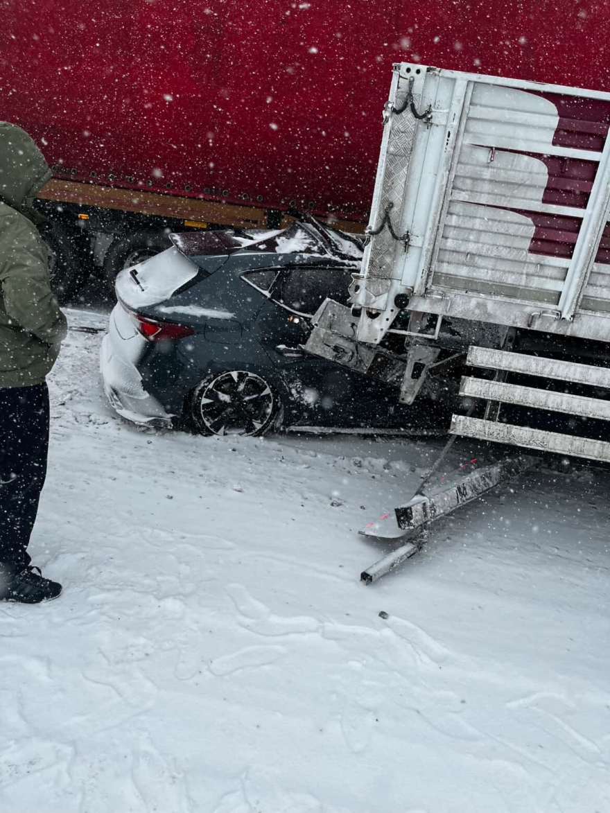 Siverek’te Kar Yağışı Hayatı Felç Etti, Kazalar Peş Peşe Geldi