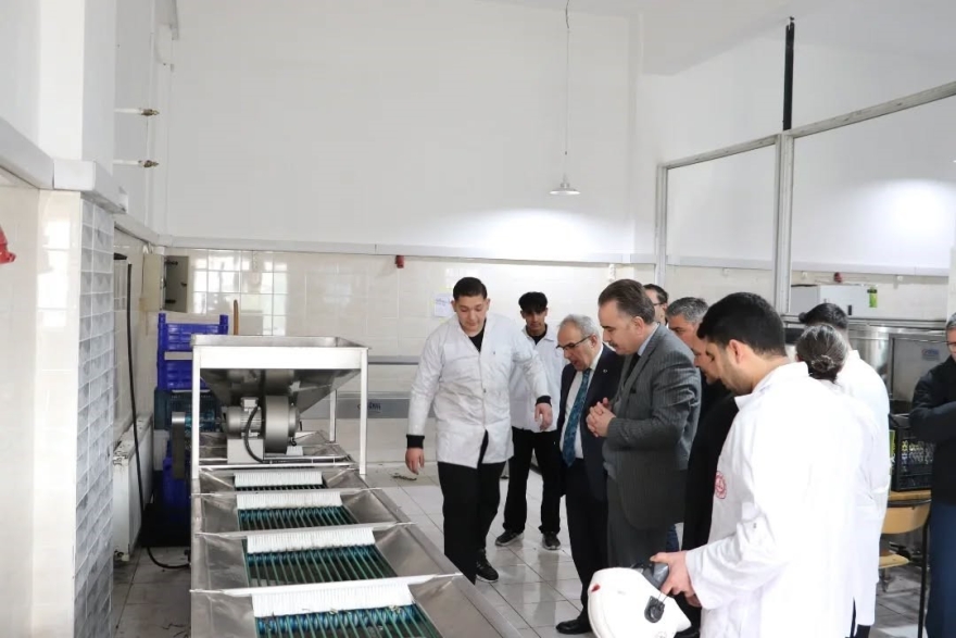 Kaymakam Odabaş Meslek Lisesindeki Üretim Alanlarını İnceledi