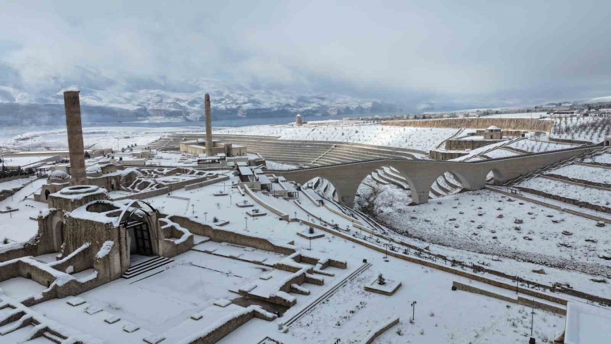 Tarihi Hasankeyf’te Kar Manzaraları