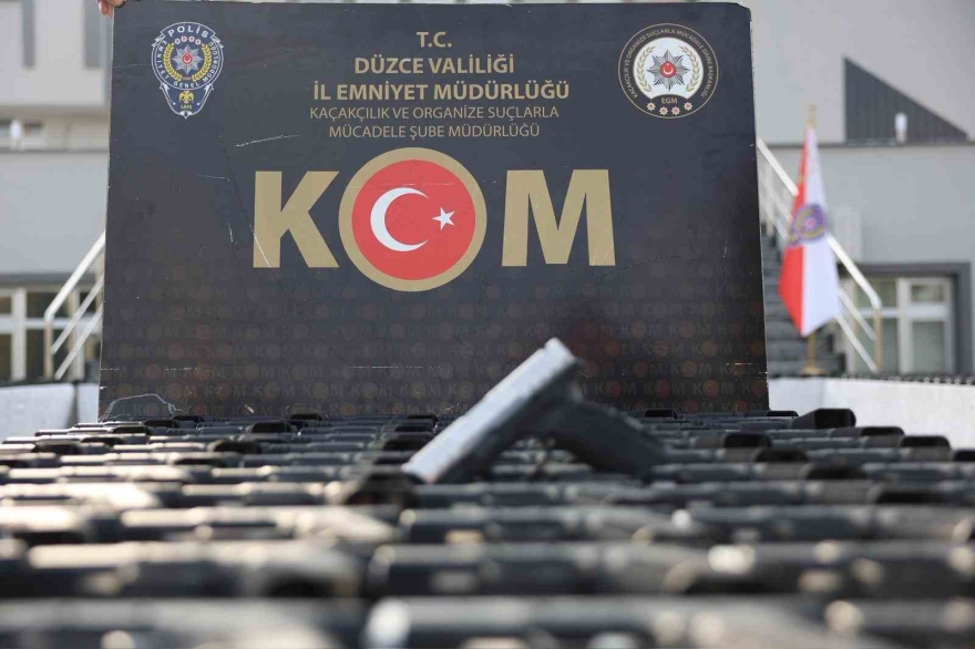 Polis Ve Jandarmadan Yeni Yıl Öncesi Kaçak Alkol Operasyonu