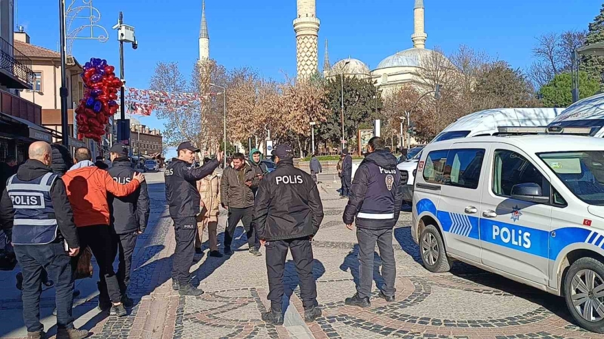 Edirne Polisi İşlek Noktalarda Güvenliği Arttırdı