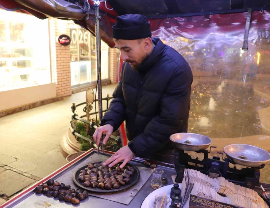 Eskişehir’de Eksi 7 Derecede Kestane Mesaisi