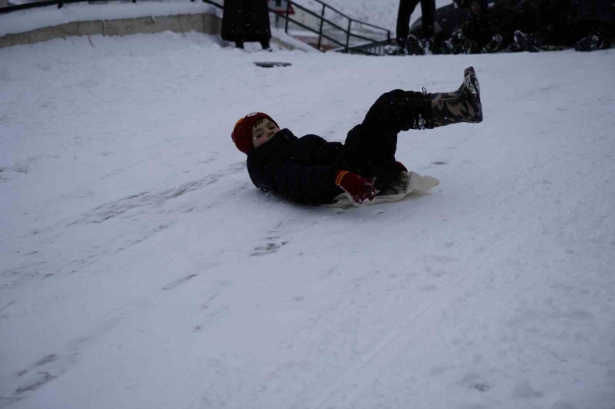 Gümüşhane’de Kar Tatili Eğlenceye Dönüştü