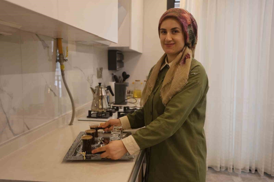 Depremde Onlarca İnsana Mezar Olan 600 Konutlarda Yeni Yuvalarına Kavuşan Vatandaşlar, 2026’yı Sıcak Yuvalarında Karşılıyor