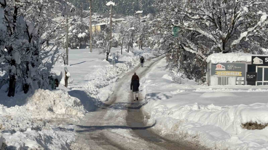Vali Yavuz’dan Don Ve Buzlanma Uyarısı: "bu Gece En Soğuk Geceyi Yaşayacağız"