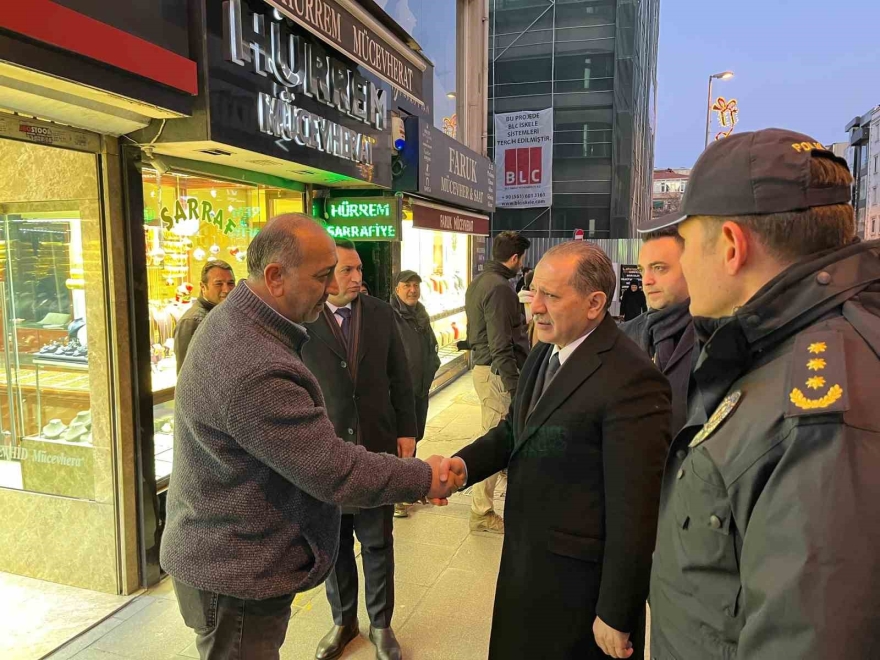 İ̇stanbul İ̇l Emniyet Müdürü Yıldız, Kadıköy’deki Denetimleri İnceledi